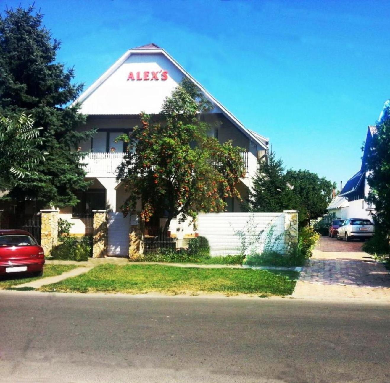 Alex's Apartman&Panzió Hajdúszoboszló Exterior foto